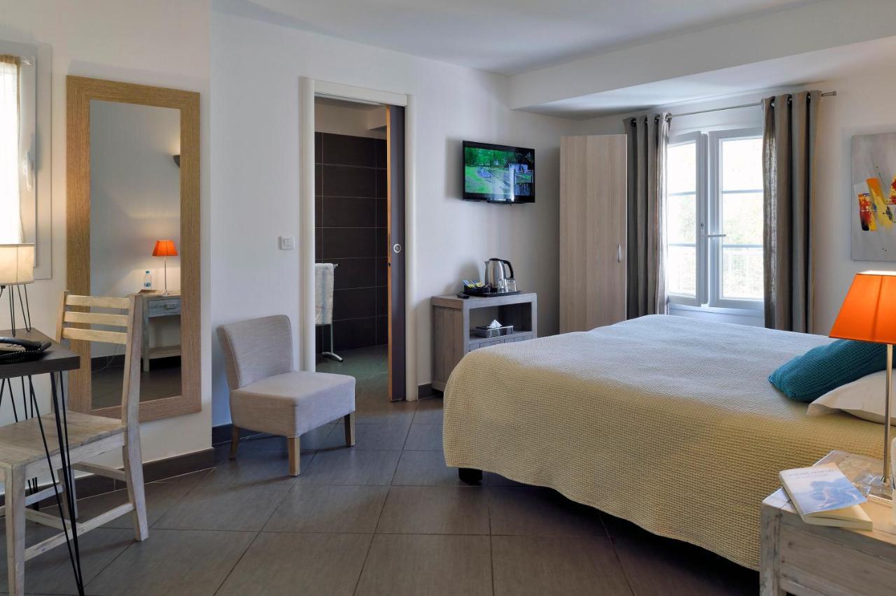 Best Western Hotel Casa Bianca, Piscine Interieure Et Exterieure كالفي المظهر الخارجي الصورة